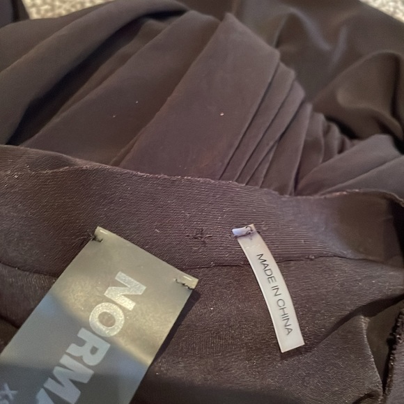 BNWT NORMA KAMALI LONG SLEEVE DIANA GOWN - Picture 13 of 13